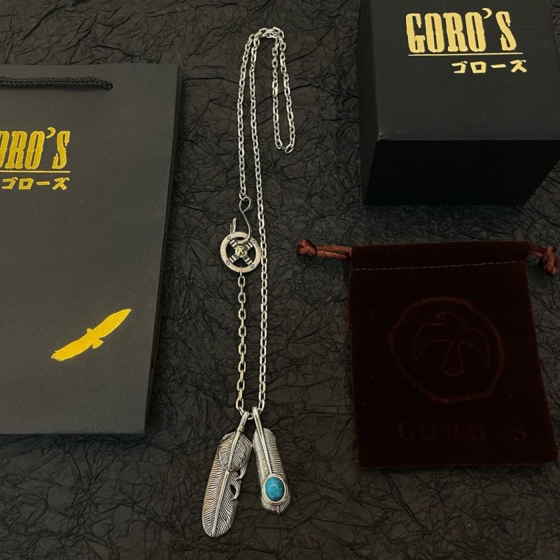 Ch*0me He**ts necklaces